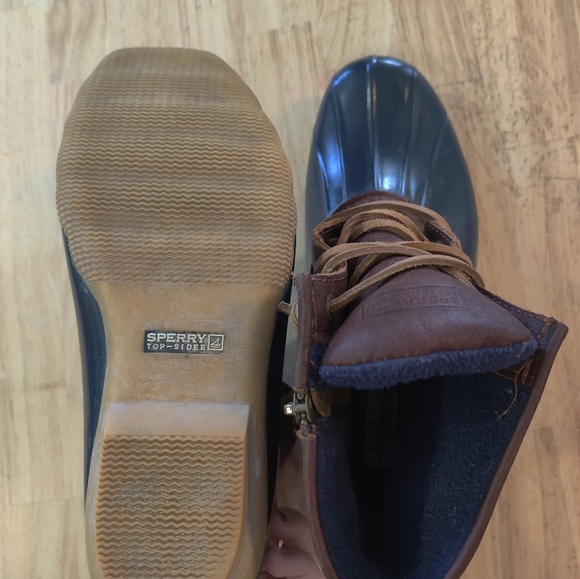 Sperry Duck Boots - Navy and Brown Women's 7 - Picture 4 of 6